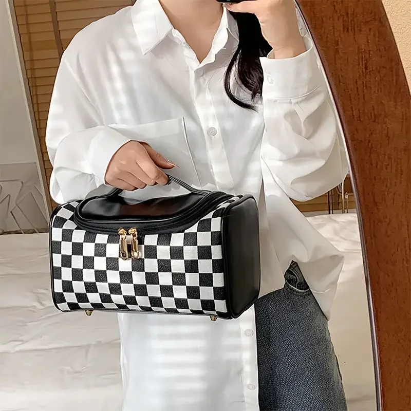 Elegant Stylish Checkered Travel Toiletry Bag Organizer